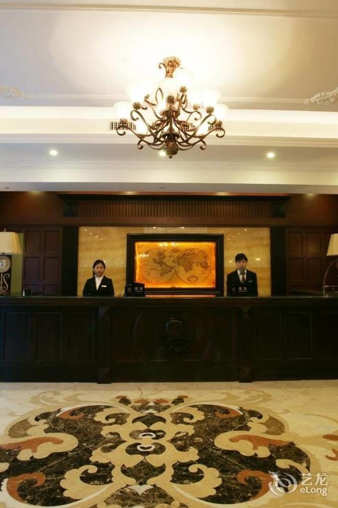 Big Apple Hotel Shantou Eksteriør billede